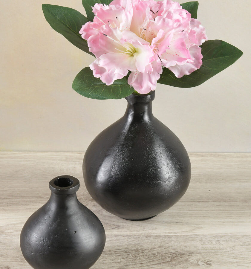 6in Tall Black Aluminum Rustic Gourd Vase